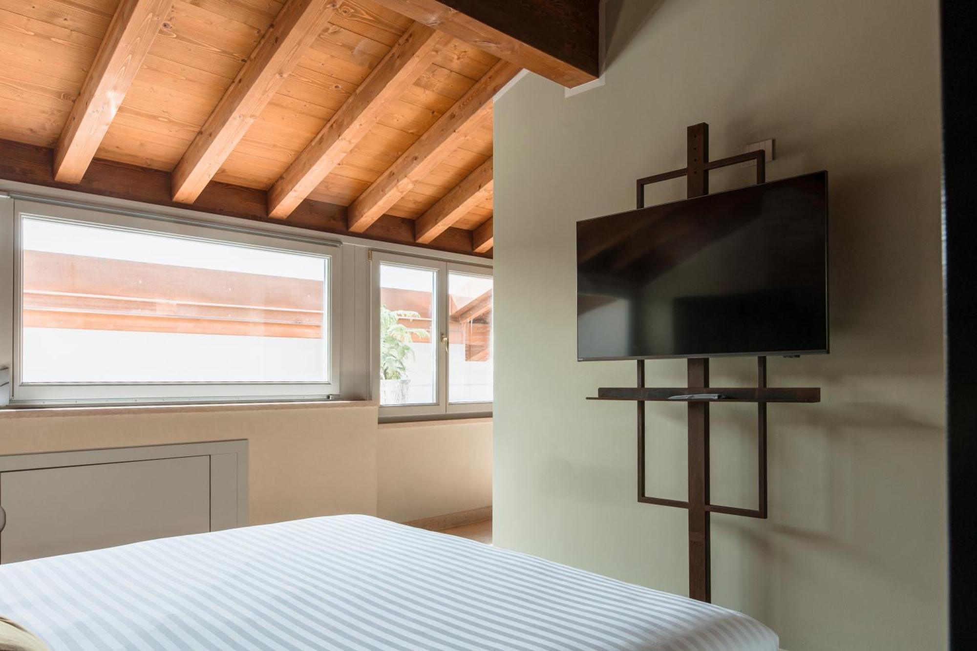 Pavillon Suite & Apartments Peschiera del Garda Extérieur photo