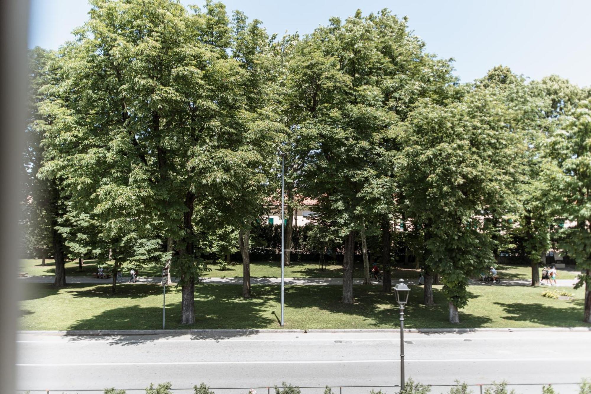 Pavillon Suite & Apartments Peschiera del Garda Extérieur photo