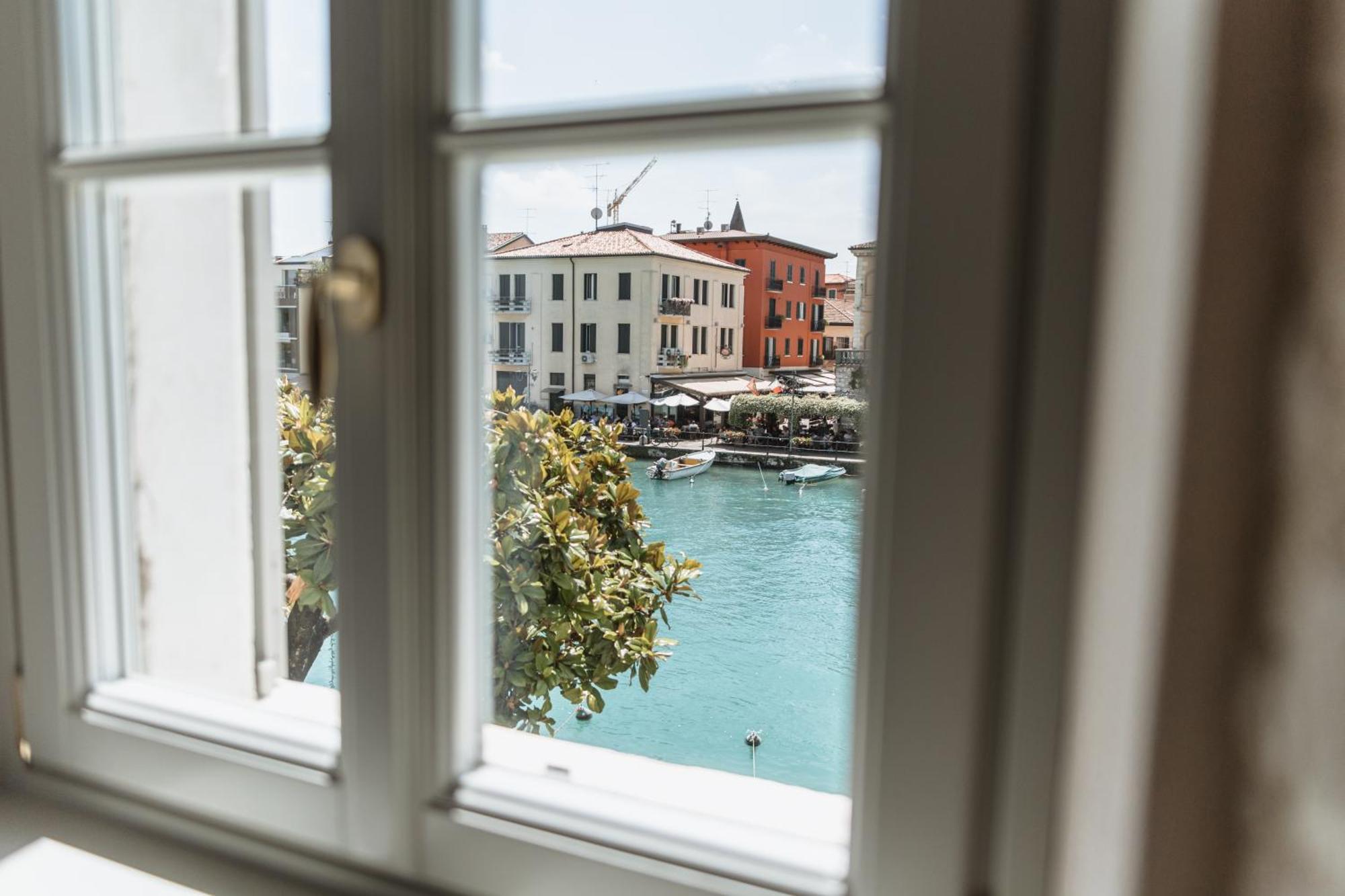 Pavillon Suite & Apartments Peschiera del Garda Extérieur photo